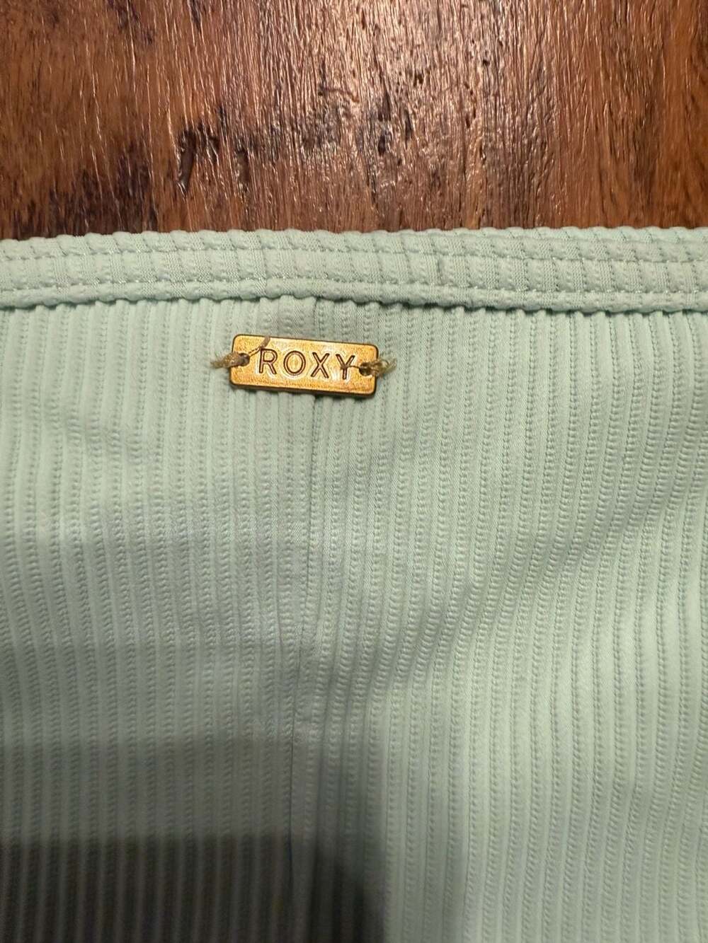 Roxy bikini size large. Mint green. Top and bottoms are both a large. - Picture 3 of 8